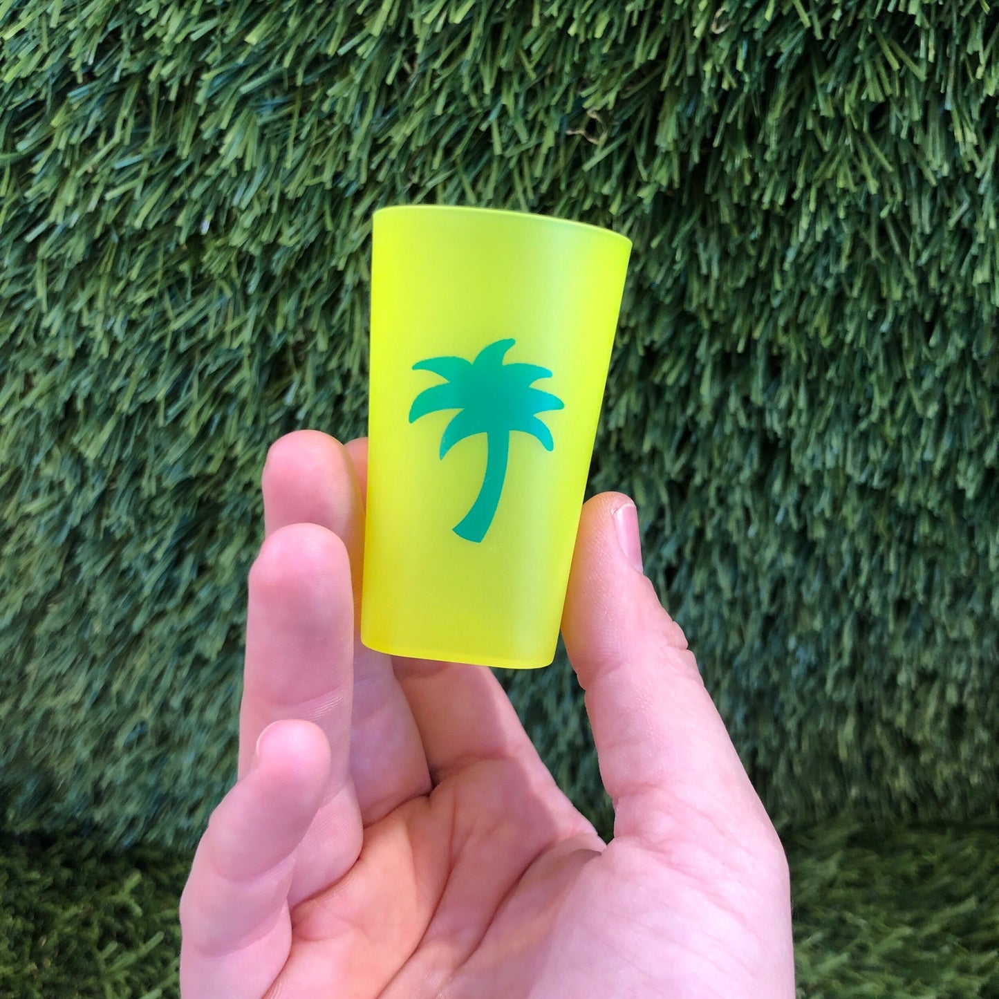 COLOR CHANGING TROPICAL SHOT GLASS
