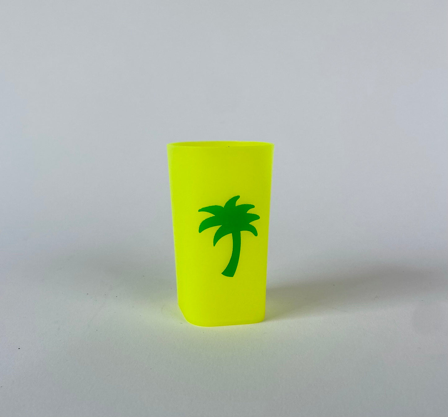 COLOR CHANGING TROPICAL SHOT GLASS